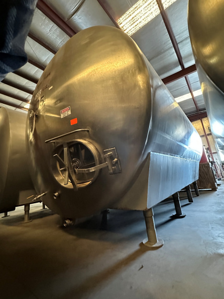 Horizontal stainless steel tank